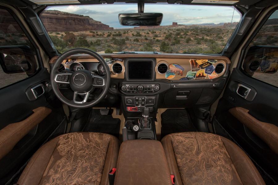 Торпедо Jeep Wayout (JT) 2019 года  (фото 8 из 10)